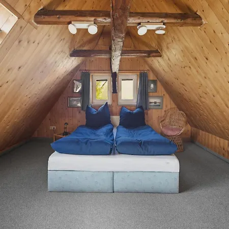 5 Bedroom Pet Friendly In *