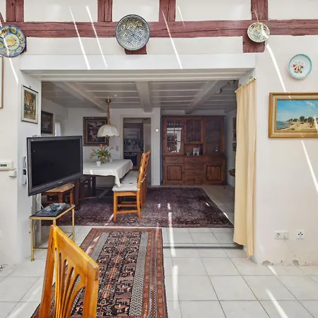 5 Bedroom Pet Friendly In